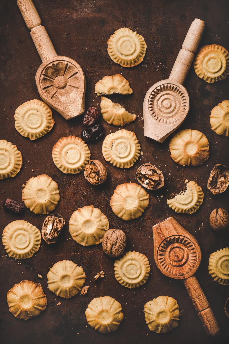 Ma’amoul (Date & Nut Cookies)