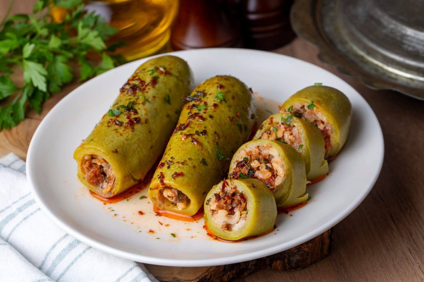 Stuffed Zucchini (Kousa Mahshi)